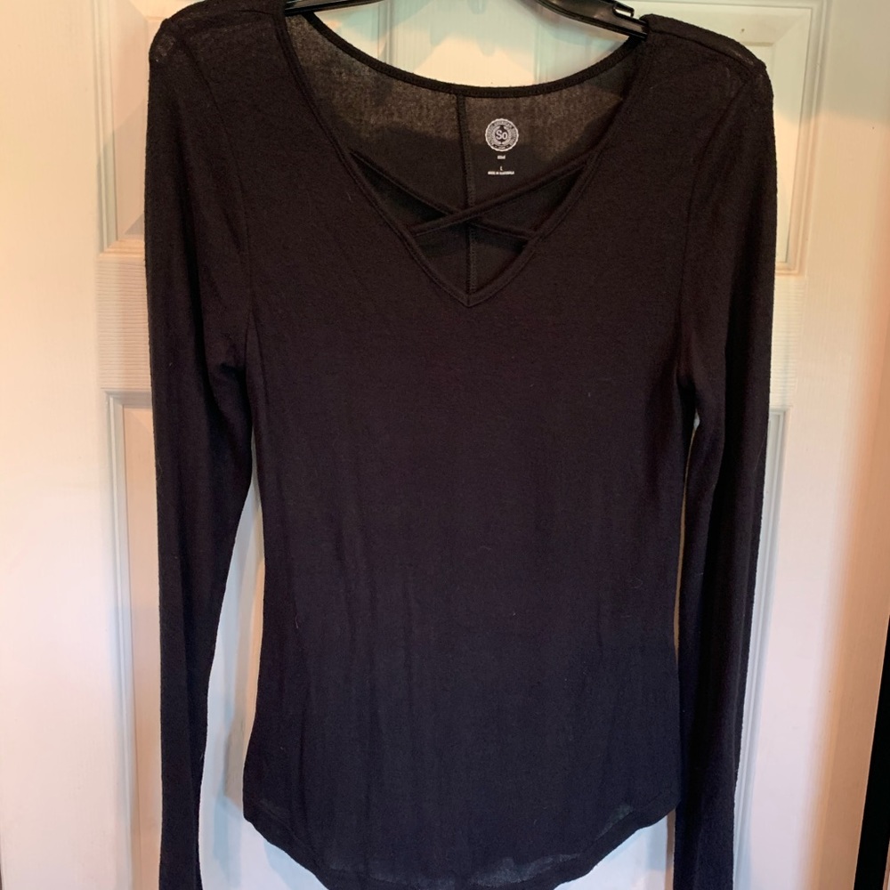 SO Long Sleeve Black Shirt With Cross Front 🖤